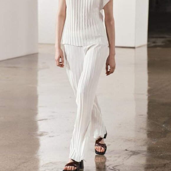 ZARA WHITE HIGH WAIST PLEATED PANTS WIDE LEG - Picture 7 of 10